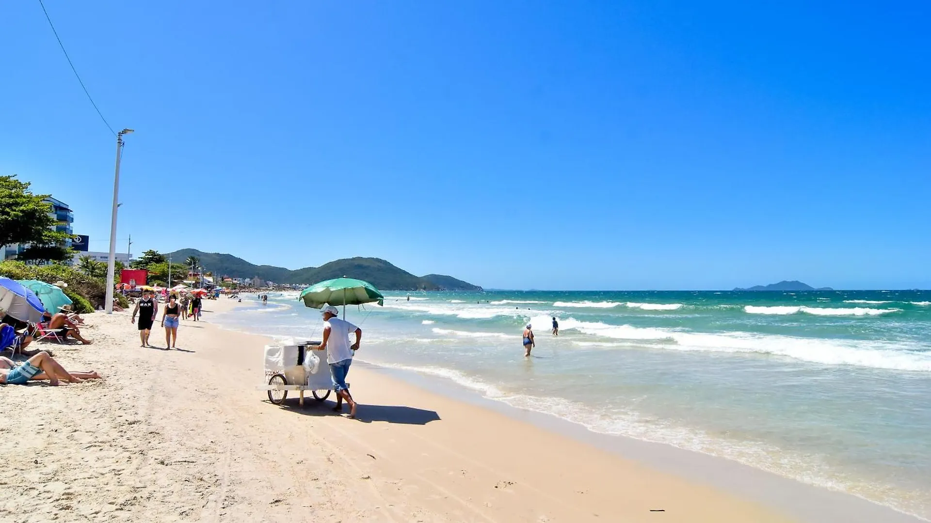Quadra Mar Na Praia Nos Ingleses P1991 Florianopolis Brazil